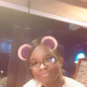 Meet your Posher, Anthea